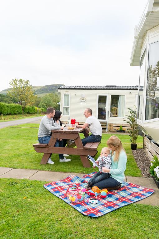 Campsie Glen Holiday Park Fintry Esterno foto