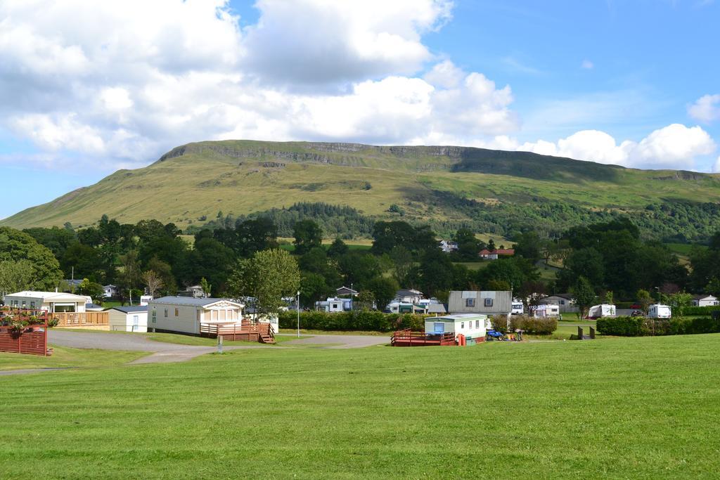 Campsie Glen Holiday Park Fintry Esterno foto